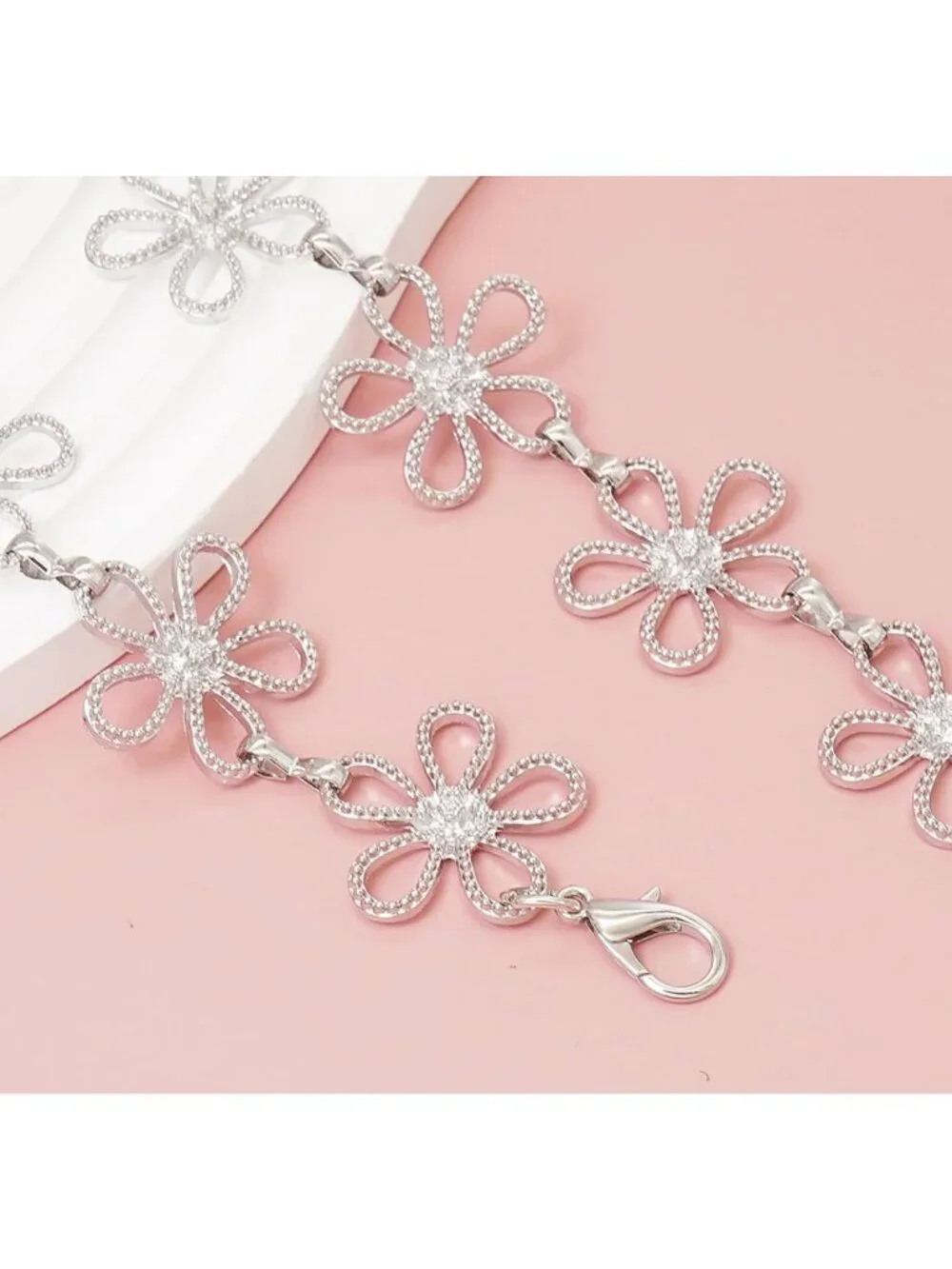 Stylish Women's Flower Metal Waist Chain Belt for Dresses & Jeans - Trendy
